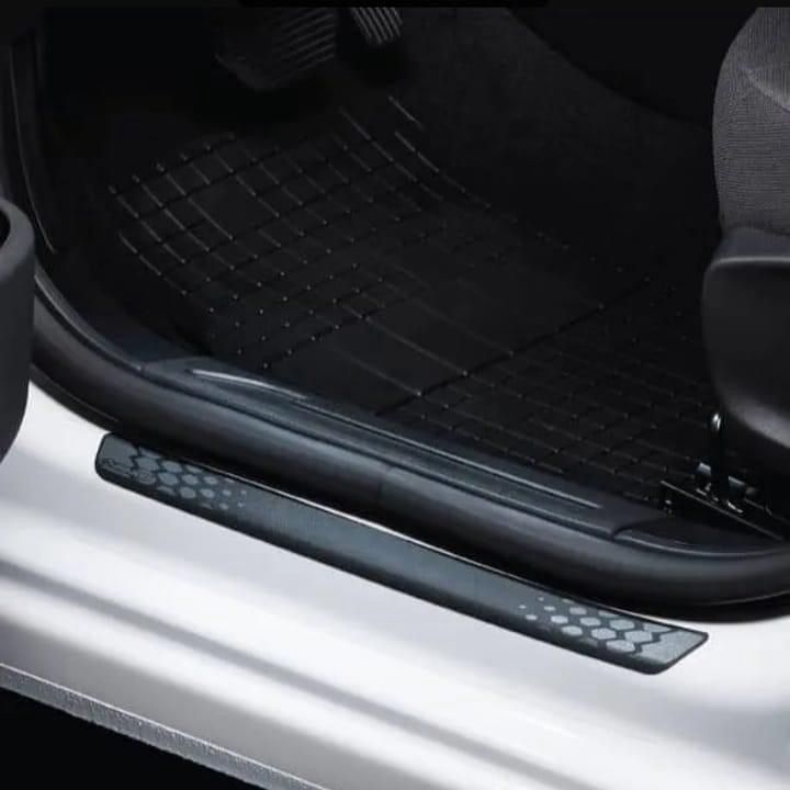 Protector universal posa pies auto